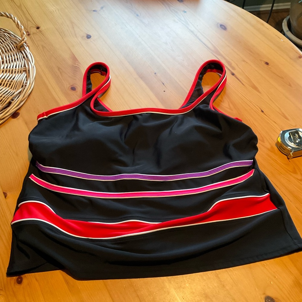 Delta Burke tankini top